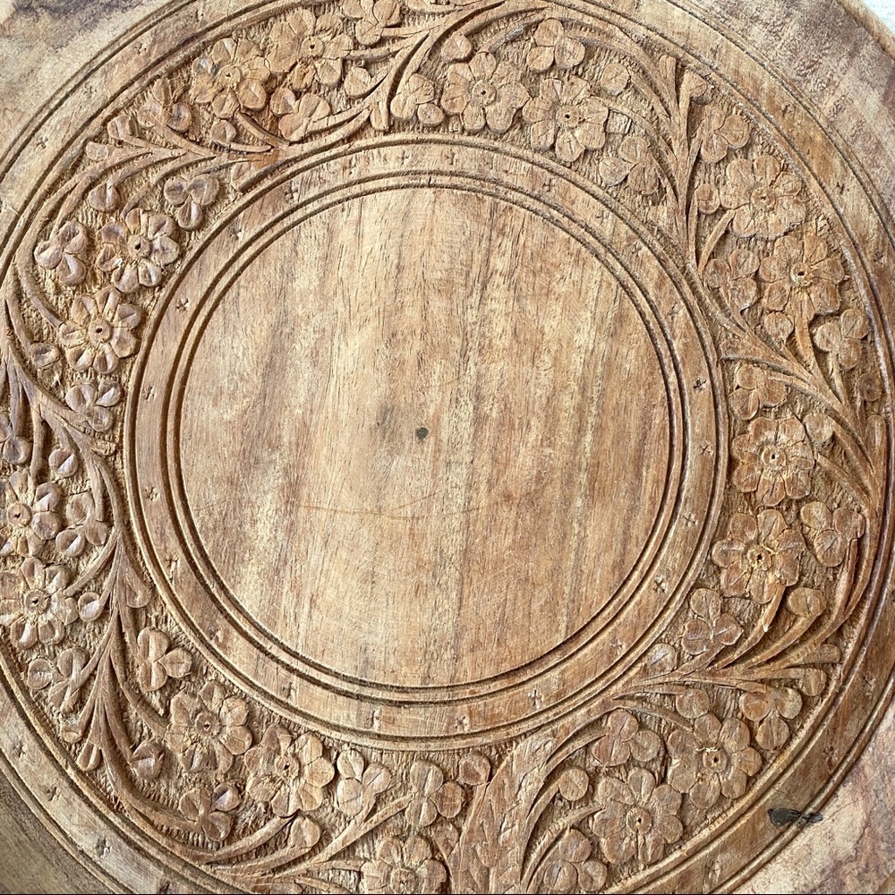 Vintage Wooden Plate with Handcrafted Carved Flower Patterns Archana - Picture 9 of 11